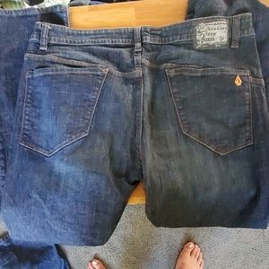 Size 40 Volcom Solver jeans